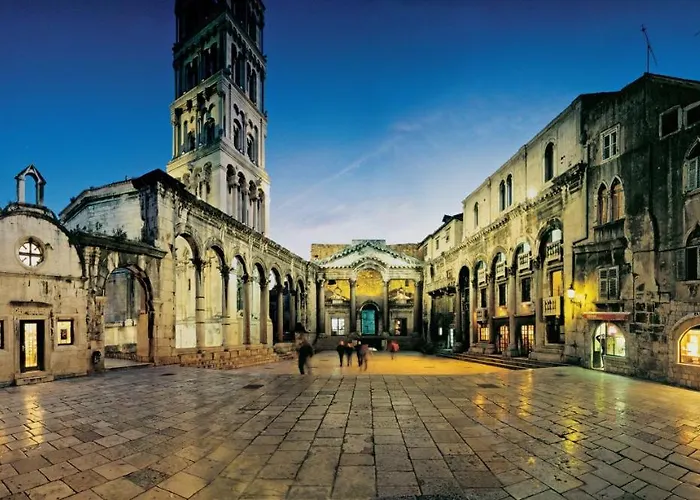 Center アパート スプリト